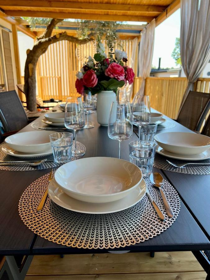 Villa Family Grand De Luxe Mobilhome เซลเซ ภายนอก รูปภาพ