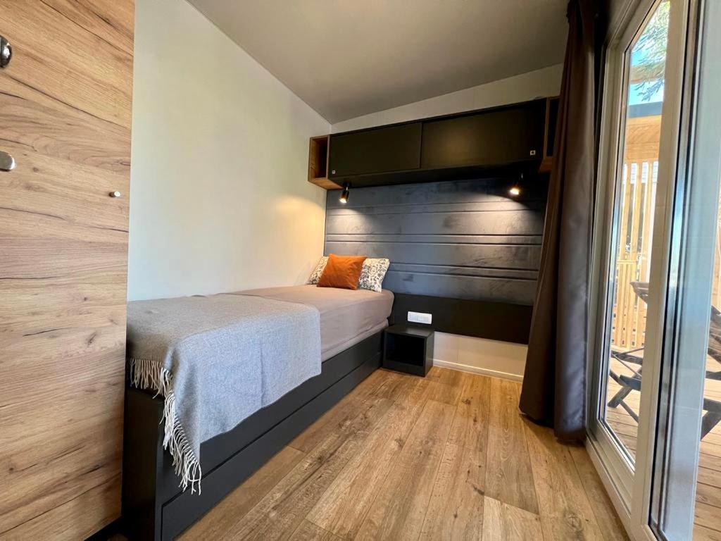Villa Family Grand De Luxe Mobilhome เซลเซ ภายนอก รูปภาพ