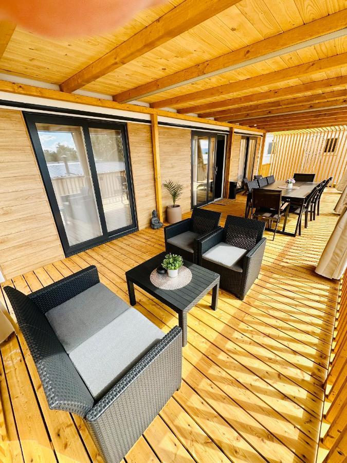Villa Family Grand De Luxe Mobilhome เซลเซ ภายนอก รูปภาพ